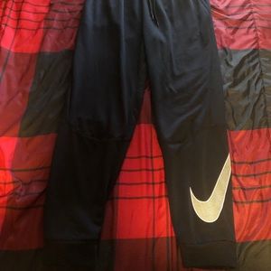 Nike swoosh joggers Dri-fit